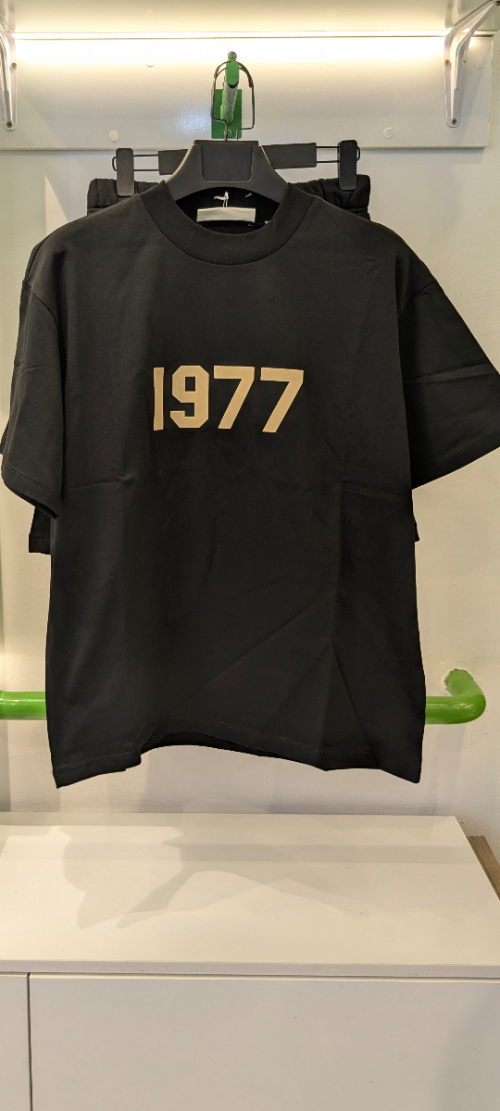 Ensemble 1977 black